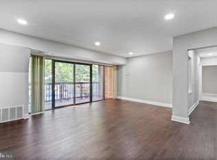 49 Skyhill Rd APT 201, Alexandria, VA 22314