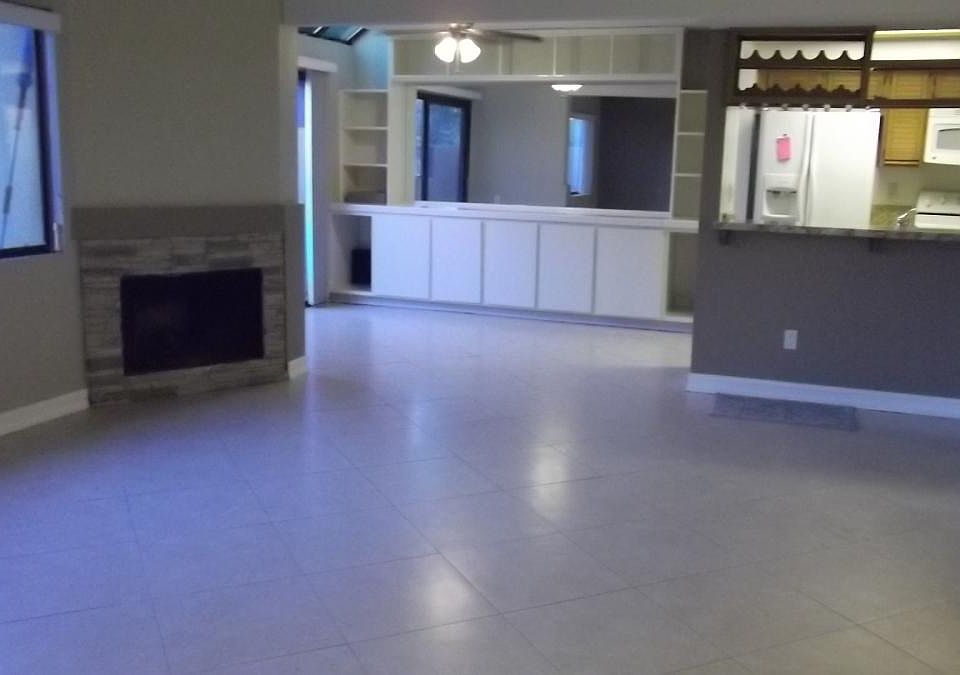 21 x 21 porcelain tile 1/16 inch grout