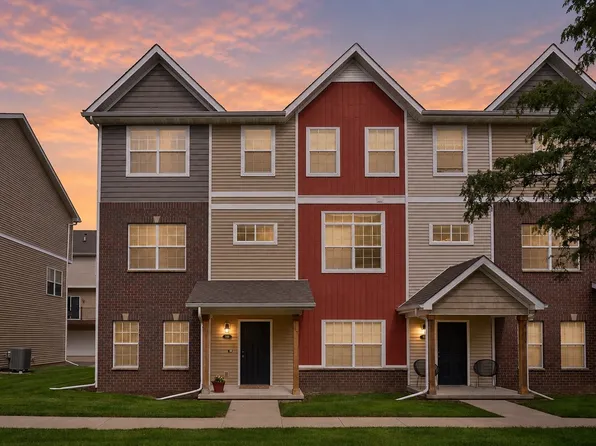 9120 Greenspire Dr Unit 106, West Des Moines, IA 50266