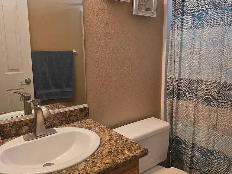 2121 E Desert Lakes Dr — Photo 18
