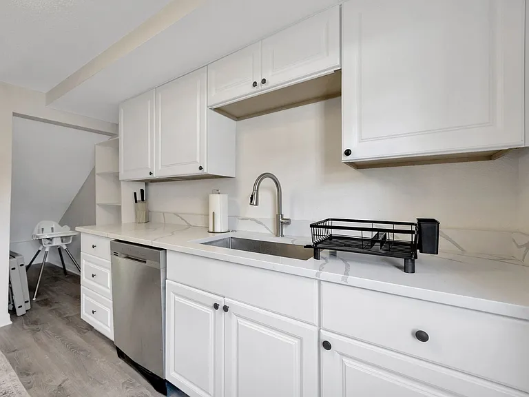 1215 E New Orleans Ave — Photo 14