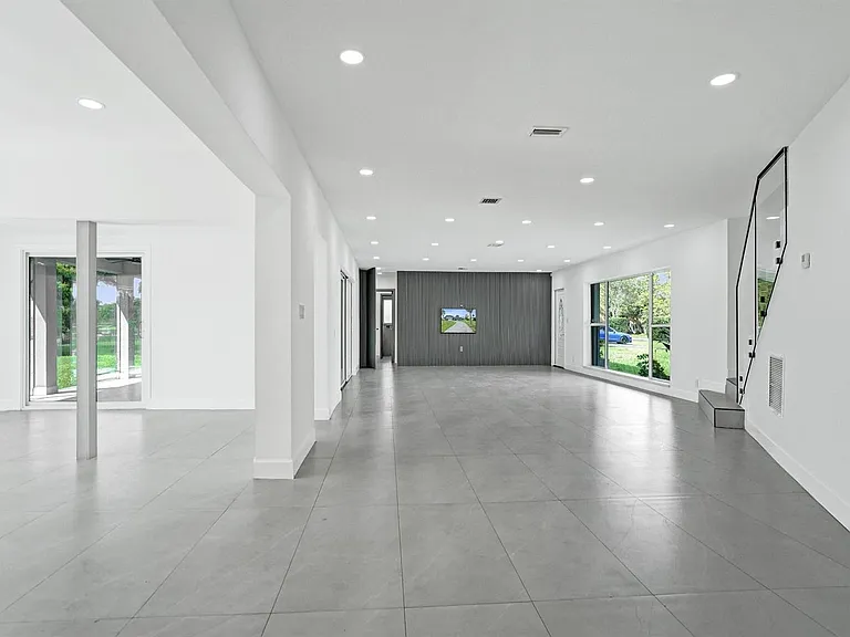 6700 E Tropical Way — Photo 9