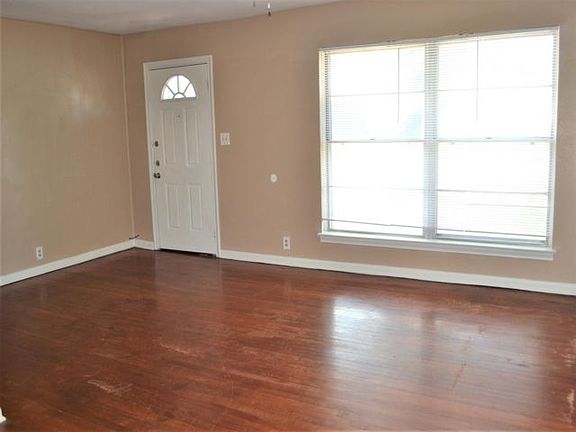 2nd image of 104 Berkshire Ln