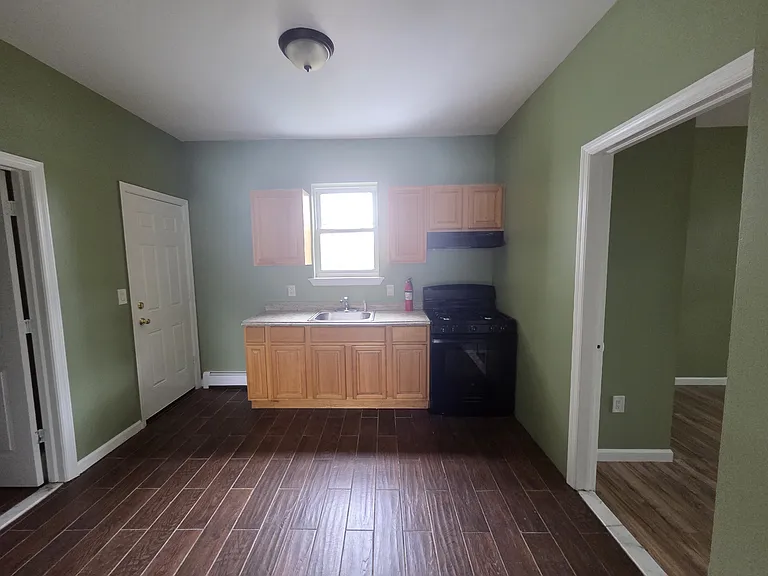 453 S 18th St #3B — Photo 5