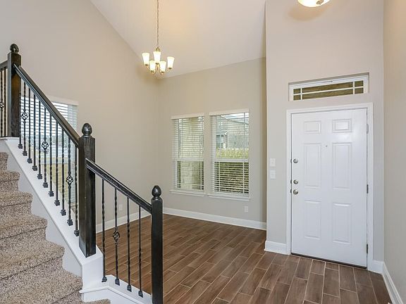 2nd image of 5517 Calaveras Way