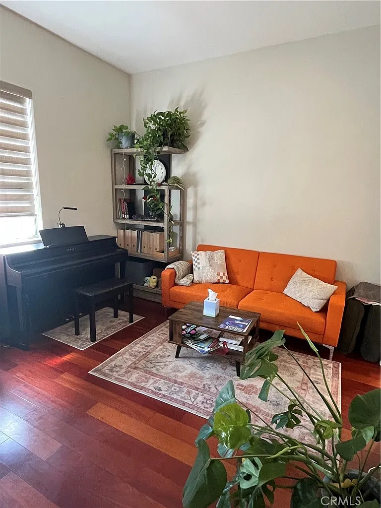 3 bed, 1260 sqft, $3,800 — Photo 4