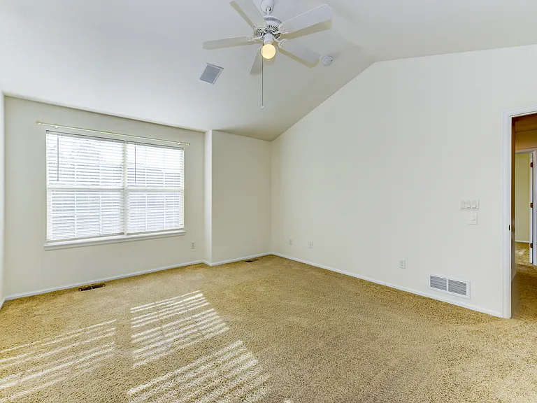 2800 Whitetail Cir — Photo 12
