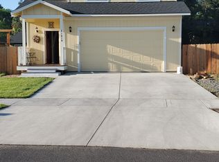 21219 Thornhill Ln, Bend, OR 97701