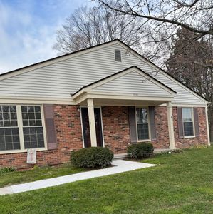 7700 Lake Ridge Dr #1, Waterford, MI, 48327
