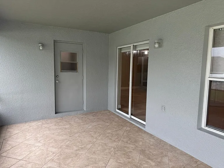 9020 Lake Coventry Ct — Photo 28