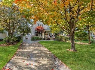 24 Robinson St S, Grimsby, ON