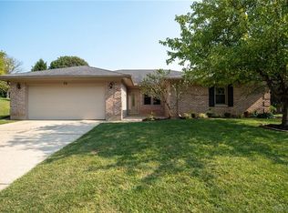 70 Springwood Dr, Springboro, OH 45066