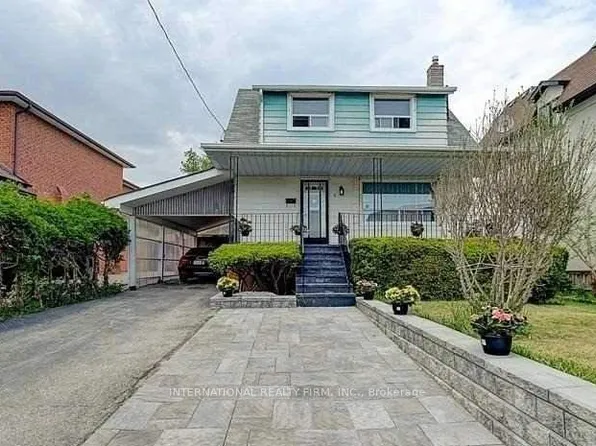 8 Farrell Ave, Toronto, ON M2R 1C8