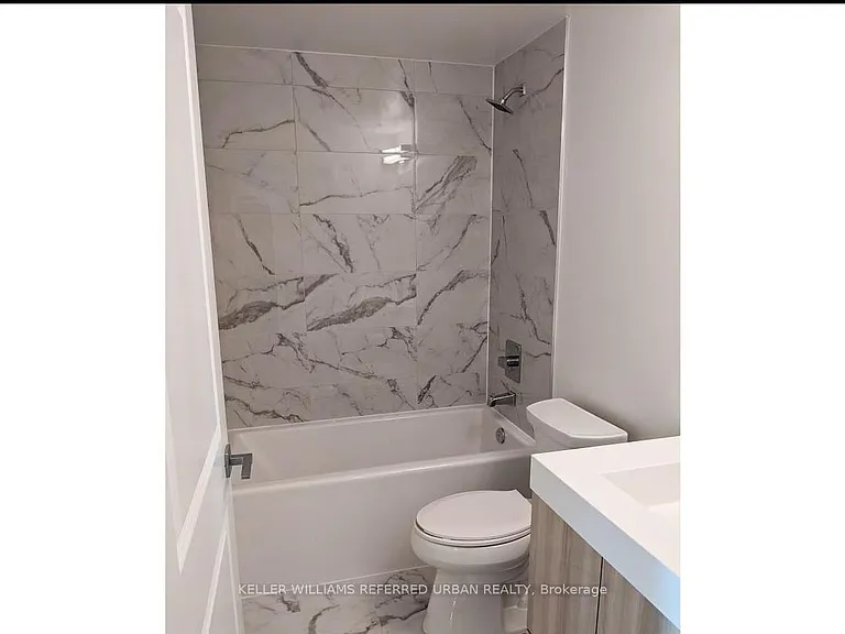 251 Jarvis St E #4702 — Photo 4