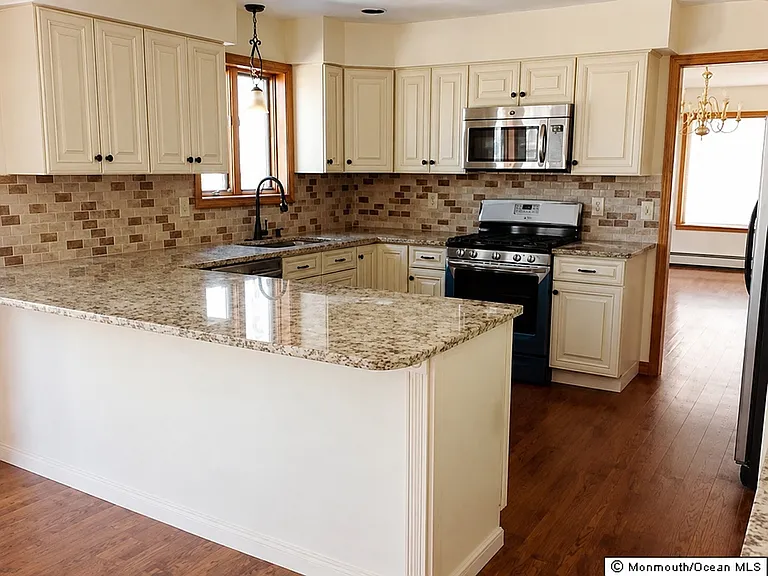 61 Honey Locust Dr — Photo 6