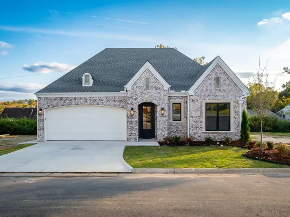 112 Mergeron Ct, Little Rock, AR 72212