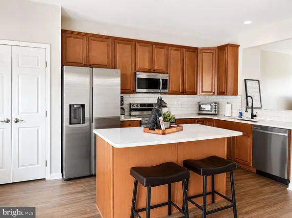 7548 Briargrove Ln, Glen Burnie, MD 21060