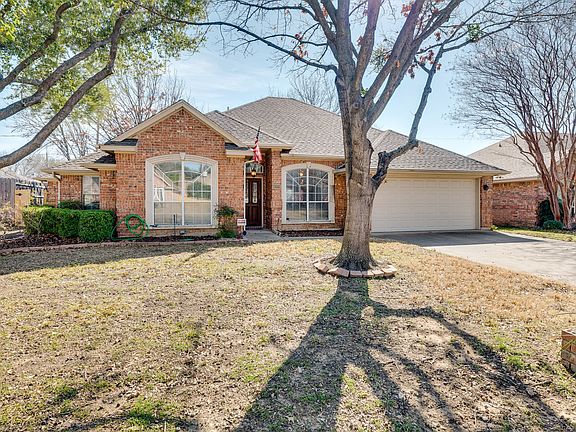 Parking in driveway and garage
