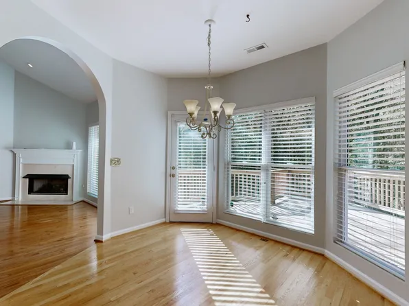 7141 Forrest Oaks Dr, Nashville, TN 37221