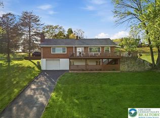 1115 Crestview Dr, Stroudsburg, PA 18360