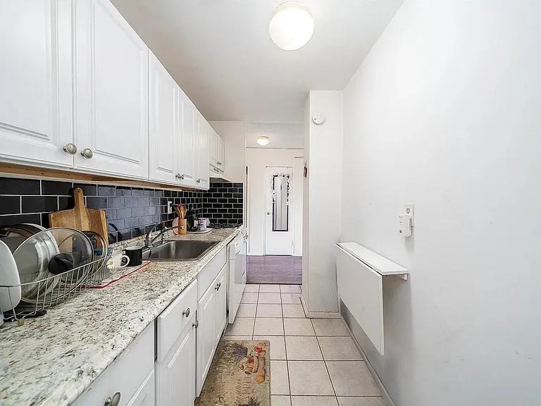 225 Saint Paul Ave #9B — Photo 8
