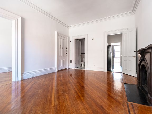 2nd image of 134 Joralemon St APT 2