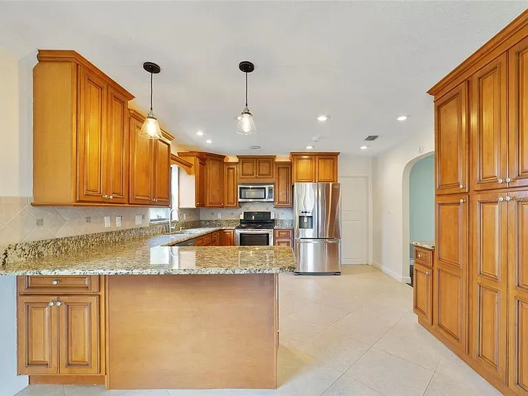 5418 Ardmore Dr — Photo 6