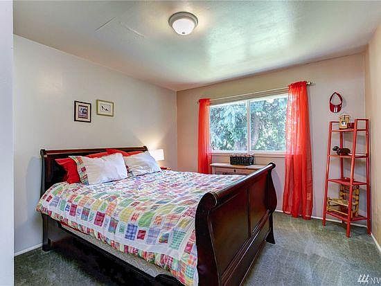 5th image of 13244 NE 100th St