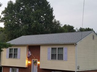 213 Graves Dr, Forest, VA 24551