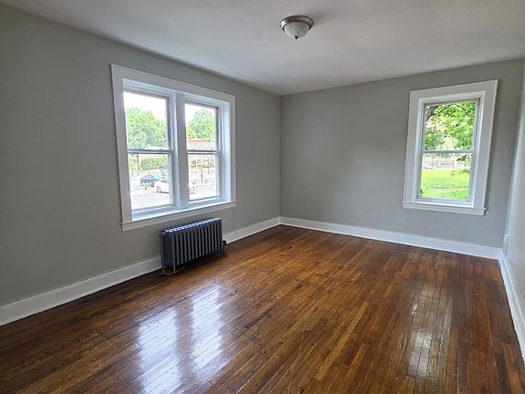 4th image of 6-8 Glenwood Ave #5
