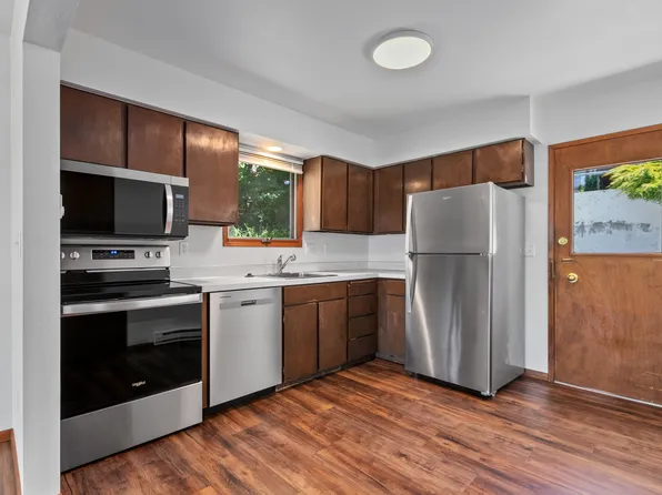 1005 Knox Ave APT 5, Bellingham, WA 98225