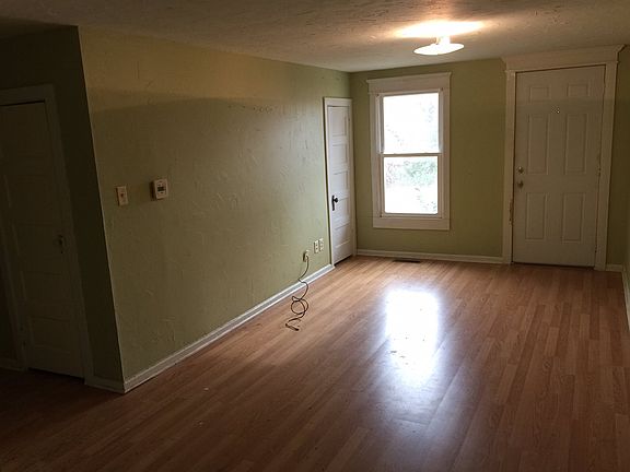 4th image of 811.5 West Pl #B