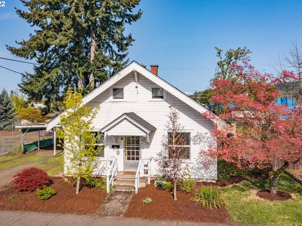 947 S 2nd St, Lebanon, OR 97355