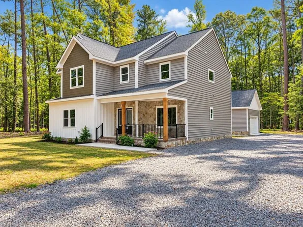 7673 Riverwatch Dr, Gloucester, VA 23061