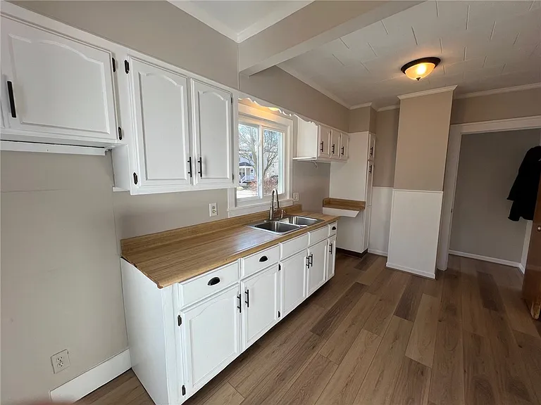 710 Merchants Rd — Photo 9