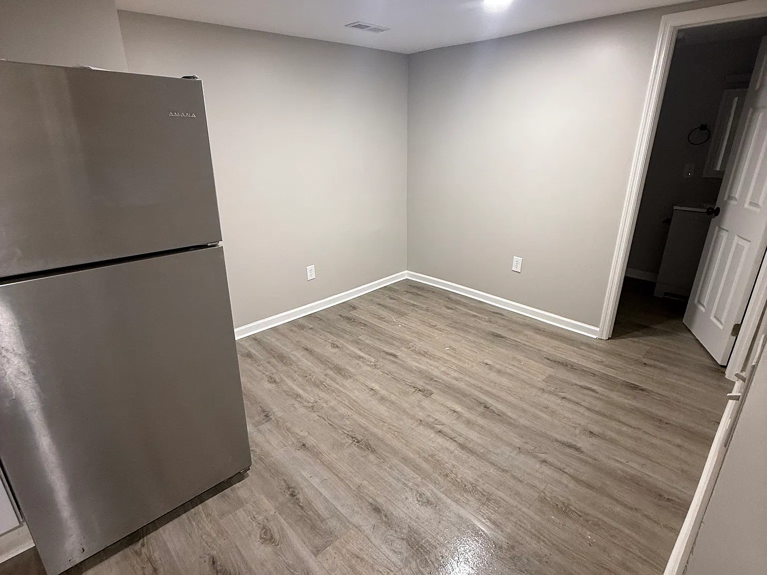 2 bed, 1000 sqft, $1,400 — Photo 4