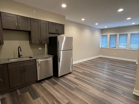 2nd image of 400 E Hillcrest Dr #204