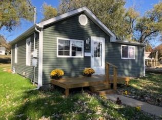 817 E Poplar St, Taylorville, IL