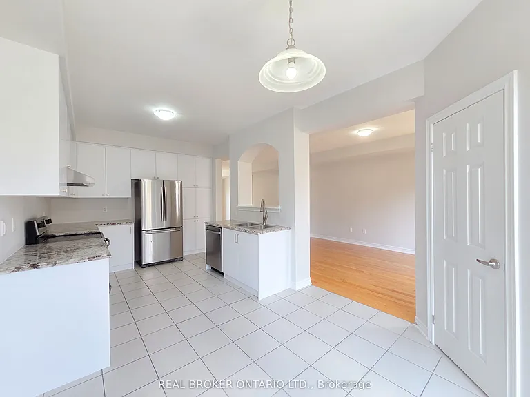 25 Vinod Rd — Photo 6