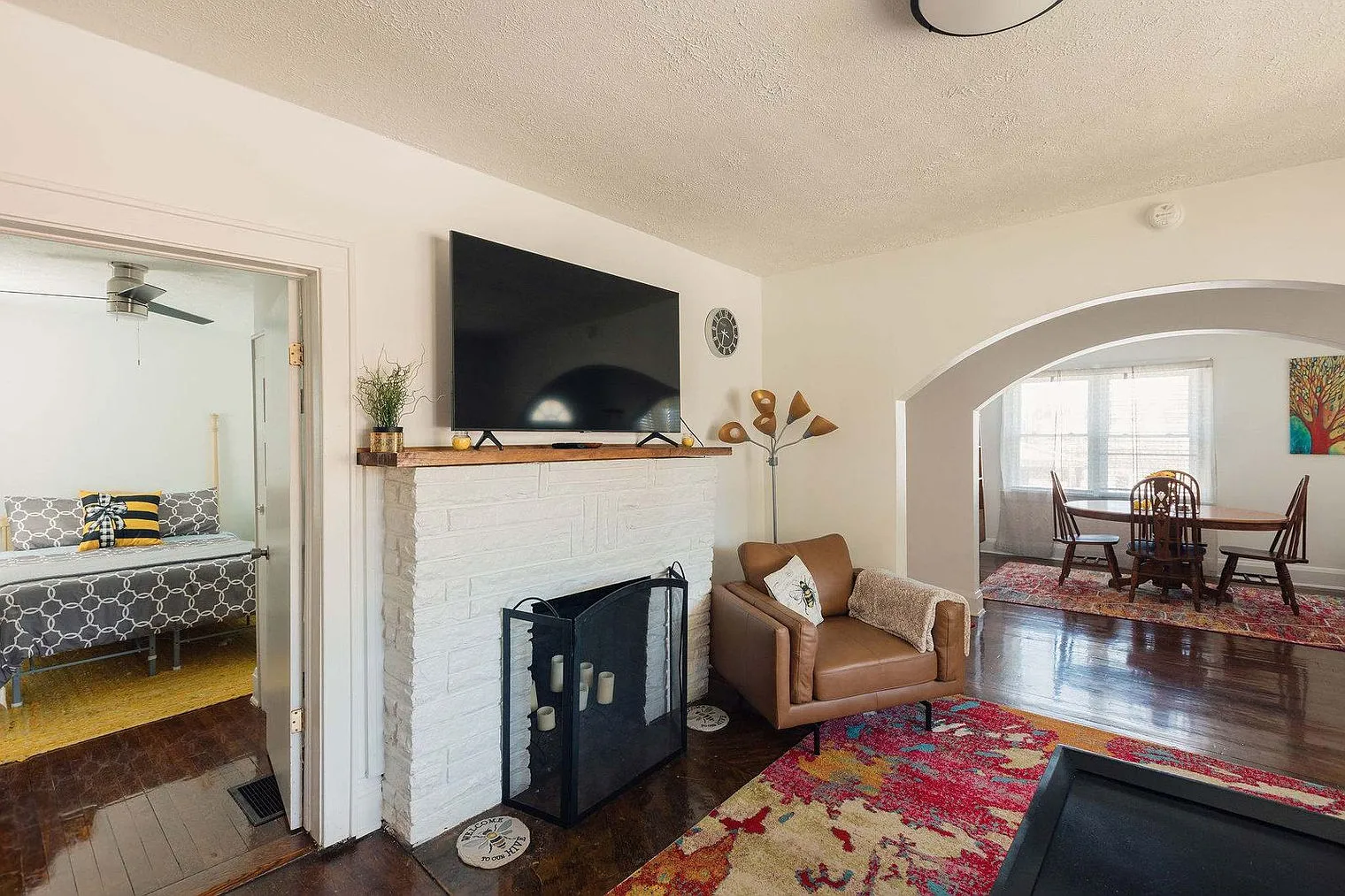 3 bed, 2.0 bath, 1388 sqft, $4,867 — Photo 4