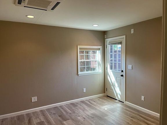 4th image of 717 Ellsworth Pl #1