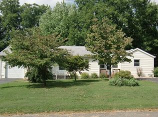 1607 W H St, Swansea, IL 62226