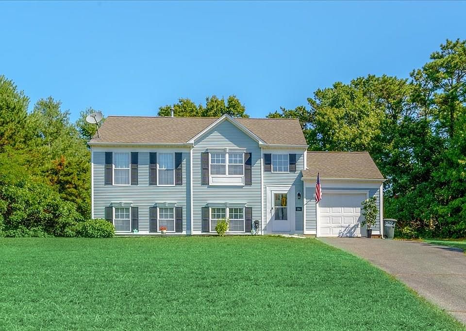 1st image of 26 Amanda Ave
