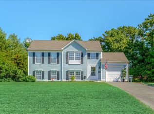 26 Amanda Ave, Plymouth, MA 02360
