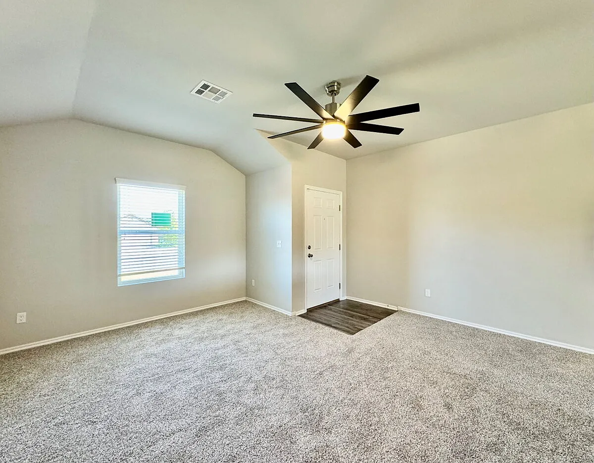 3 bed, 2.0 bath, 1267 sqft, $1,650 — Photo 3