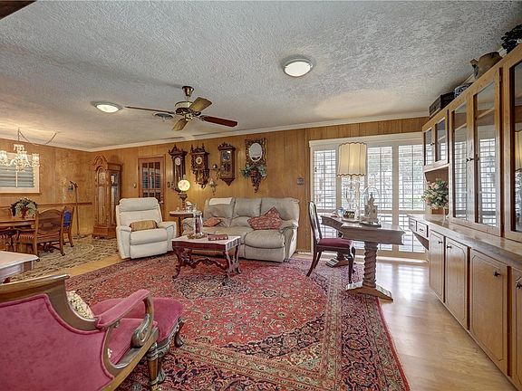 5th image of 213 Driftwood Dr