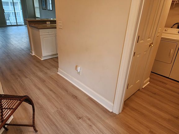 5th image of 627 Woodmoor Circle #303