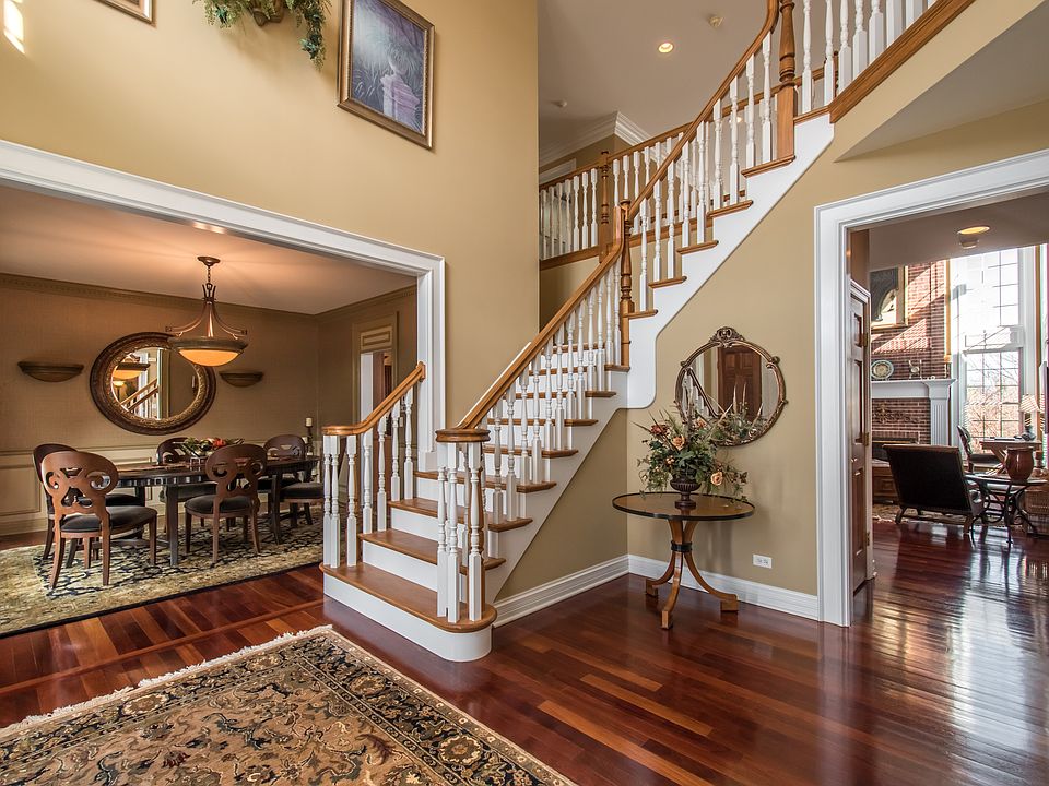 1st image of 39W316 Cambridge Ct