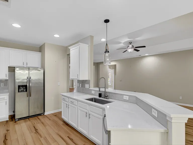 508 Fellers Ct — Photo 14