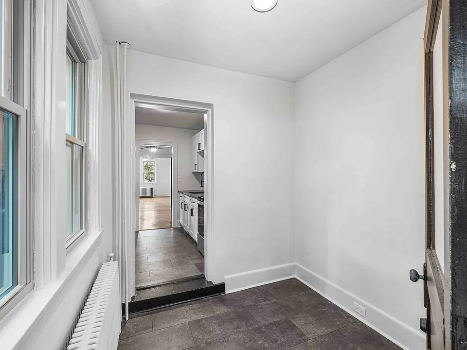 99 Bradford Ave #2
